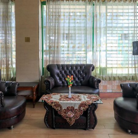 Hotel Prisma Sidoarjo Kültér fotó