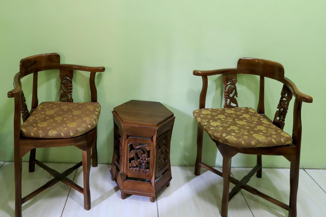 Hotel Prisma Sidoarjo Kültér fotó